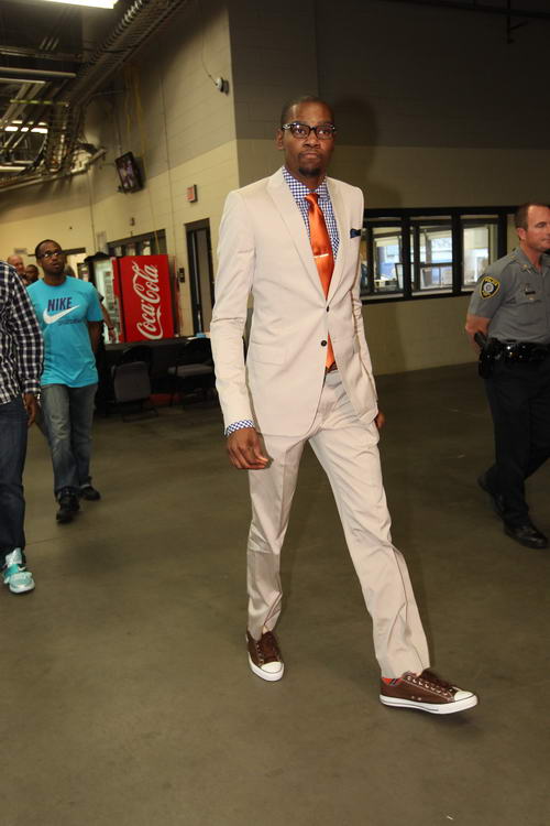 2-2战平切尔西，卡拉巴赫首次在欧战对阵英格兰球队拿分（与切尔西2-2战平，卡拉巴赫欧战对英格兰队首获积分）