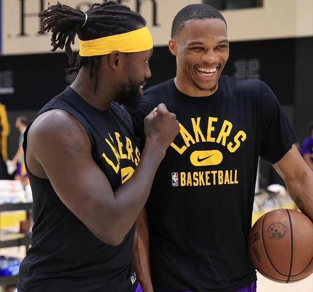 世界杯B组抽签出炉：意大利出线将和加拿大、卡塔尔、瑞士同组（世界杯B组分组揭晓：意大利与加拿大、卡塔尔、瑞士同组）