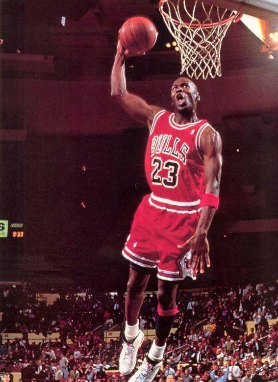 广州防守铁血令人叫好（广州铁血防守赢得喝彩）