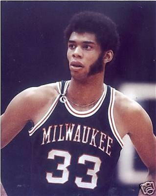 半场战报：尤文0-1博德闪耀，布隆贝格建功，小孔塞桑造险（半场：尤文0-1落后博德闪耀，布隆贝格进球，小孔塞桑制造险情）