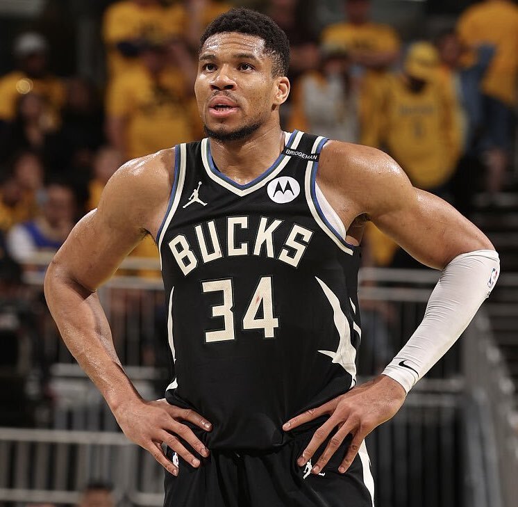 外媒：马拉多纳的宝马i8进行拍卖，起拍价1万欧元（外媒报道：马拉多纳曾拥有的宝马i8开拍，起拍价1万欧元）