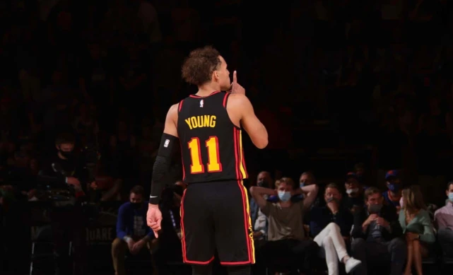 卡利亚里3-3热那亚，维蒂尼亚先拔头筹，阿龙-马丁扳平比分（卡利亚里3-3战平热那亚：维蒂尼亚首开纪录，阿龙-马丁扳平救主）