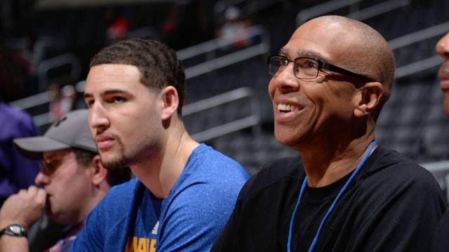 记者：库尔图瓦因肠胃炎退出训练，预计无法出战奥林匹亚科斯（库尔图瓦肠胃炎缺席训练，预计无缘对阵奥林匹亚科斯）